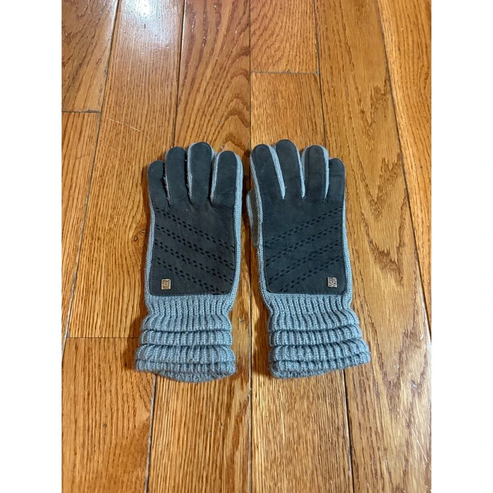 Anne Klein Grey Knit Tech Gloves with Suede Overlay and Lion Logo Hardware